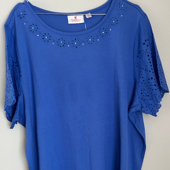 Periwinkle Blue QUACKER FACTORY Eyelet Ruffle Sleeves Rhinestone Floral 1X NWT - Picture 2 of 4